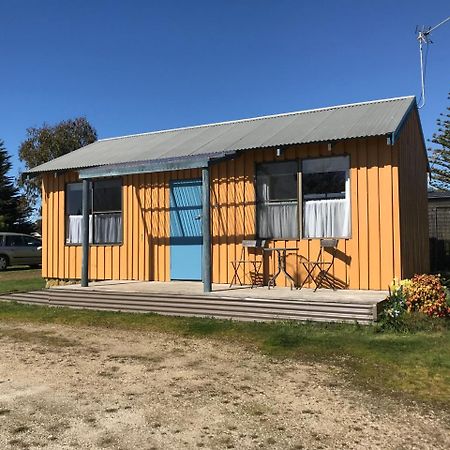 Somerset Beachside Cabin And Caravan Park ภายนอก รูปภาพ