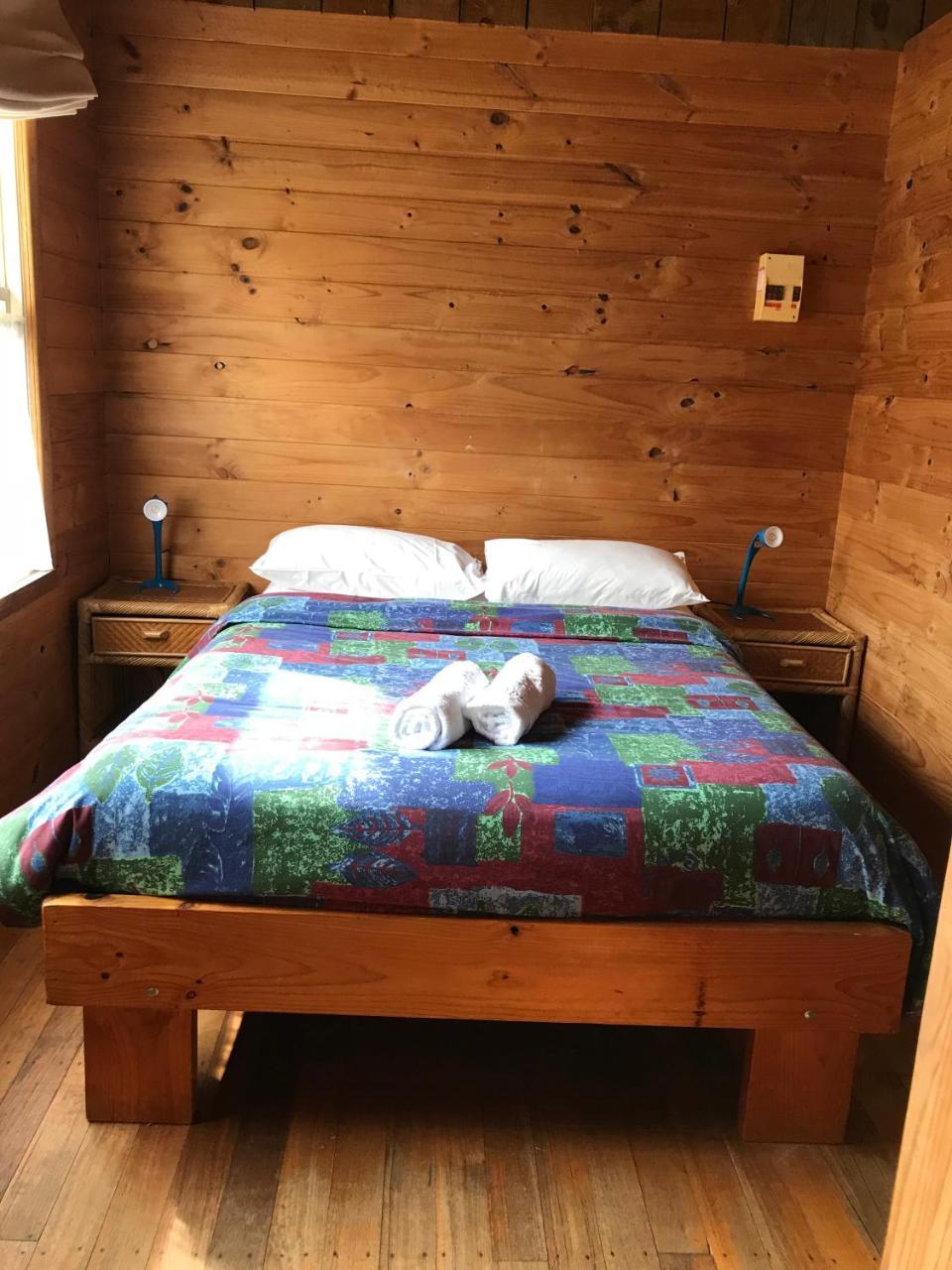 Somerset Beachside Cabin And Caravan Park ภายนอก รูปภาพ